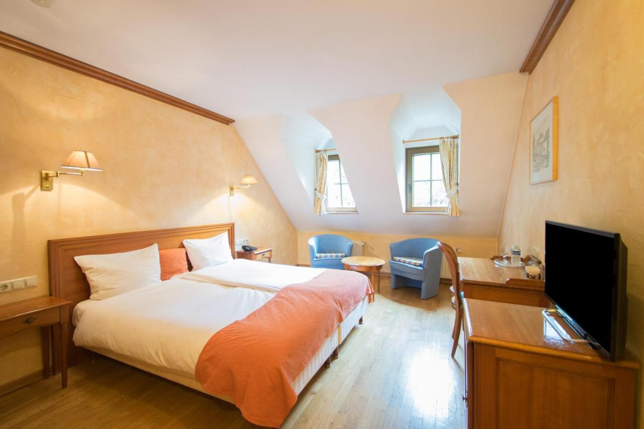 Отель Aux Tanneries De Wiltz Экстерьер фото